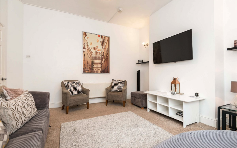 23 Elmbank Road  – LET ONLY